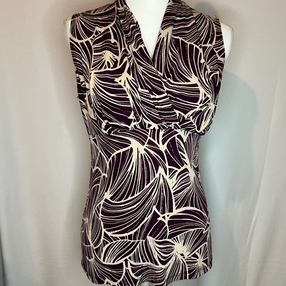 JKLA California Plum Cream Abstract Leaf Print Surplice Sleeveless Top Medium